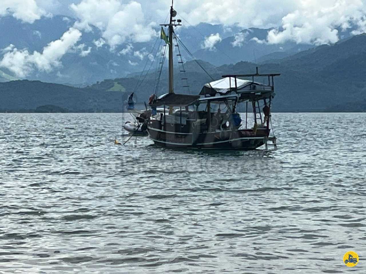 NAUTICO BARCO VELEIRO DDA Caminhões e Carretas SAO PAULO SÃO PAULO SP